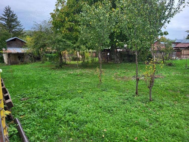 Teren de 1200 mp, în Central