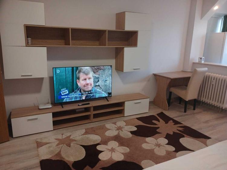 Garsonieră semidecomandată în Titan