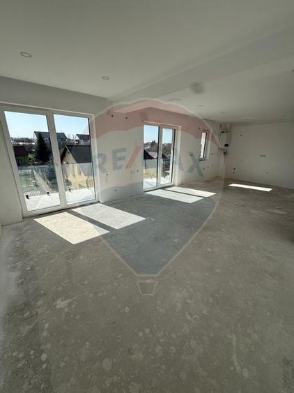 APARTAMENT CONFORT LUX DE VANZARE IN CENTRUL VECHI 4 CAMERE - 5