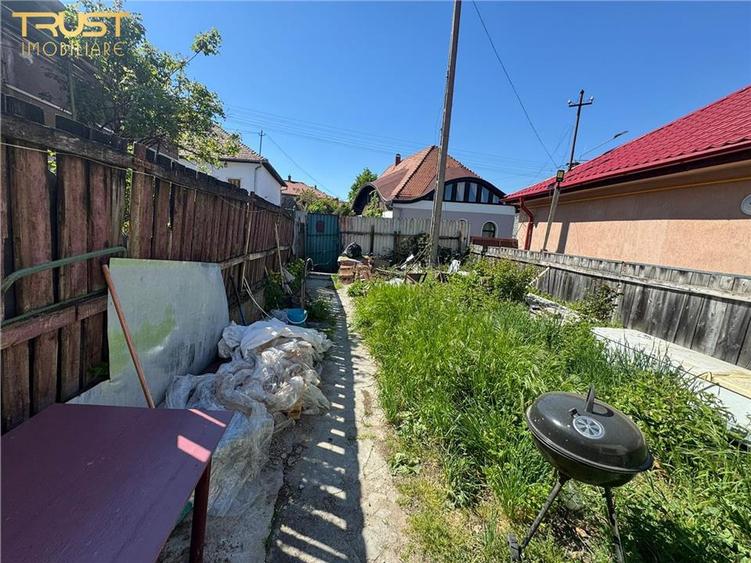 Casa de vanzare l 41 MP l Teren 240 MP l Gruia - 2