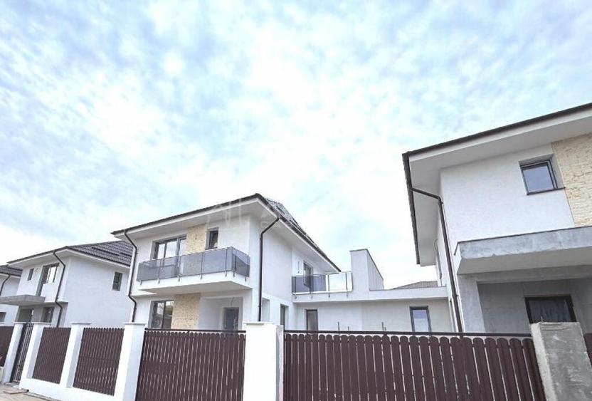 Casa - Cartierul Latin - teren 271mp - 180000E tva- VAND - 3