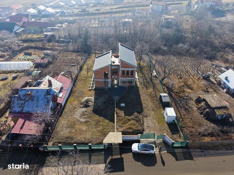 Casa la rosu cu autorizatie valabila in Hemeius - Fantanele - 4