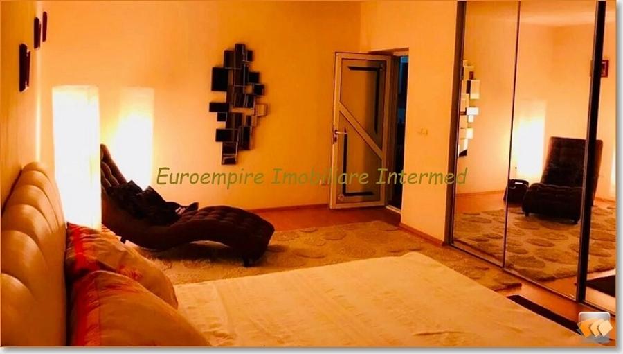 De inchiriat vila cu 5 camere in loc. Ovidiu jud. Constanta - 9