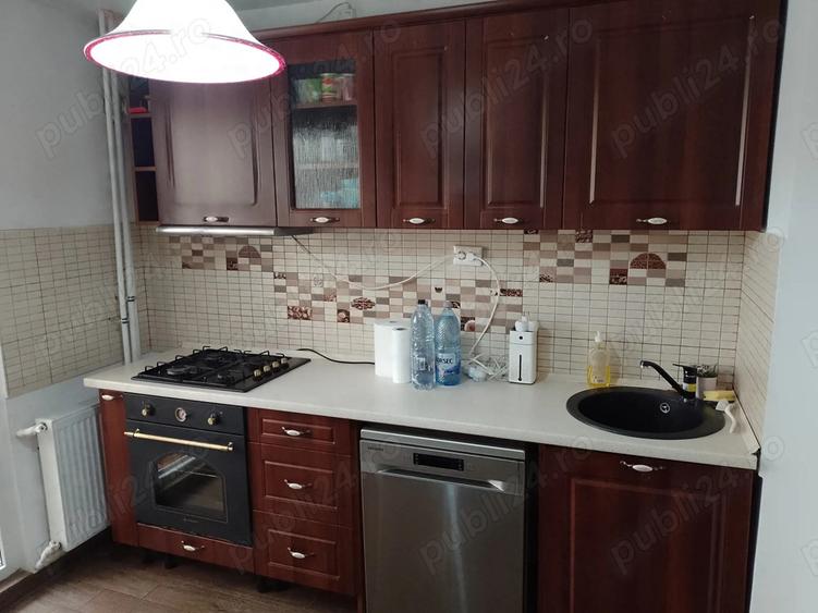 Apartament 3 camere de inchiriat Sector 4 fara agentie 5 min Metrou - 10