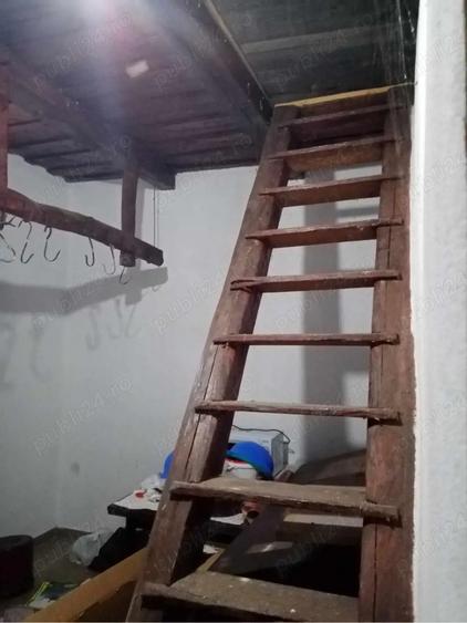 Casa complet renovata ?i utilata Varzarii de Jos (2 km de Va?cau) + Teren agricol inclus - 2