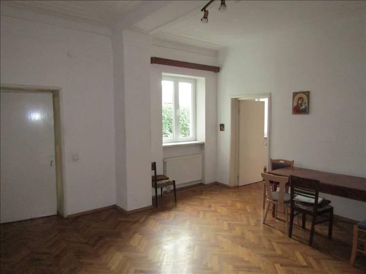 Casa singur in curte, central,  zona Stefan Cel Mare - 4