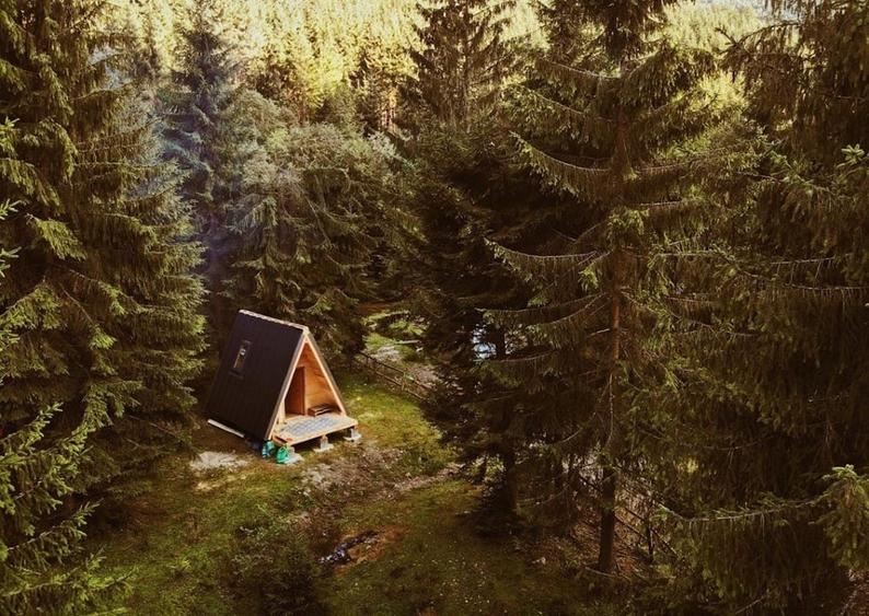 Teren de vânzare cu căsuță A-frame - 1