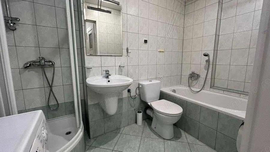 Apartament 2 camere- Zona 1 Decembrie - 1