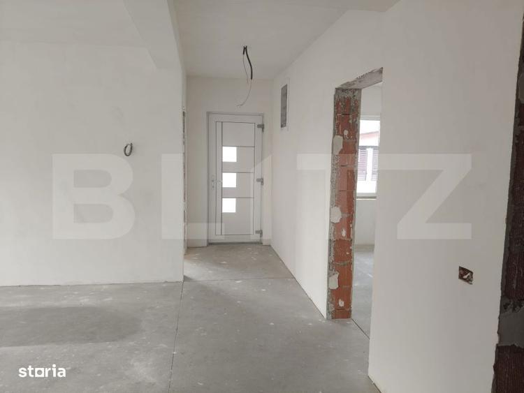 De vanzare casa Santandrei pe un singur nivel intr-o zona linistita - 2