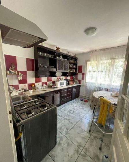 Casa cu 6 Camere in Predeal, cu Vedere Spre Munte - 17