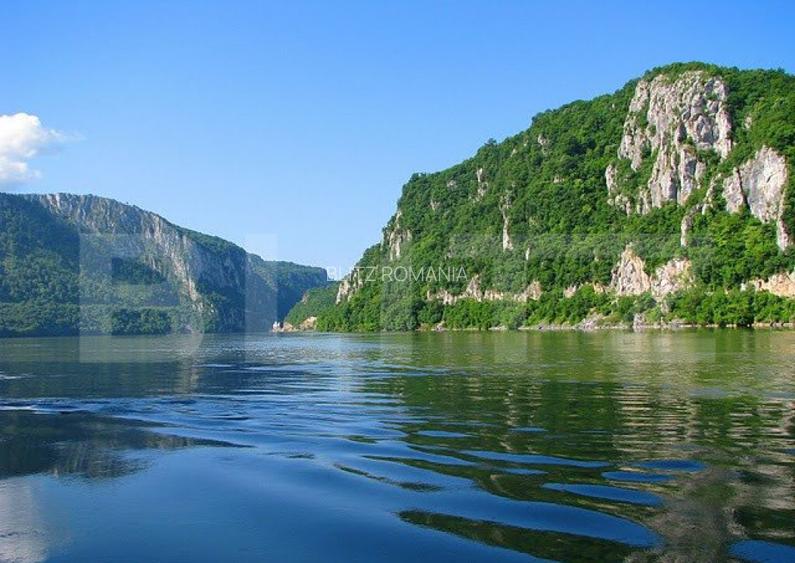 Teren intravilan, 3500 mp, Eselnita