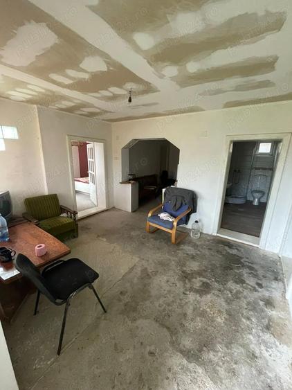 Casa de vanzare in sat Unciuc Comuna Rau de Mori 7 km de Hateg - 2