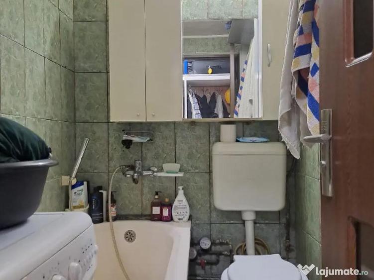 Garsoniera semidecomandata zona Piata Astra. - 1