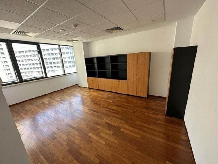 Spatiu Birouri diverse suprafete Piata Victoriei 11 Euro / mp - 4