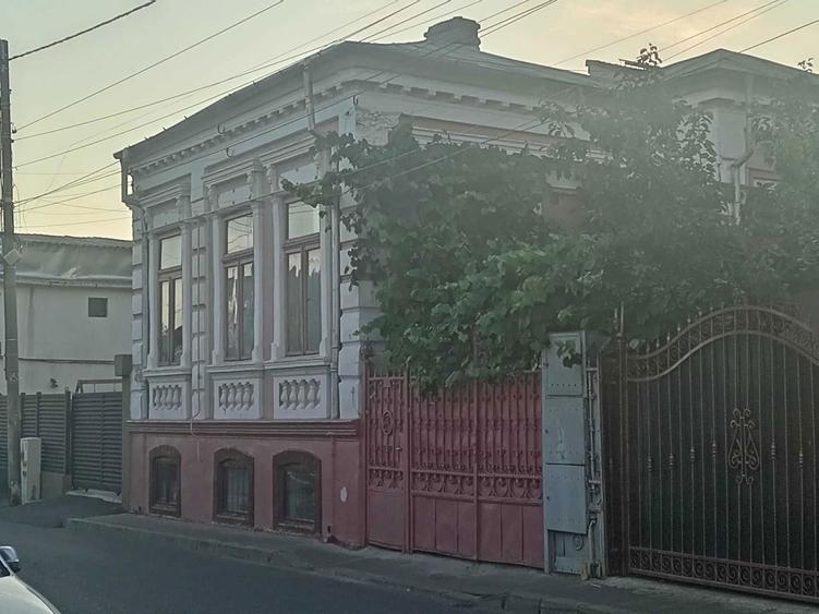 vand casa 4 camere - 2