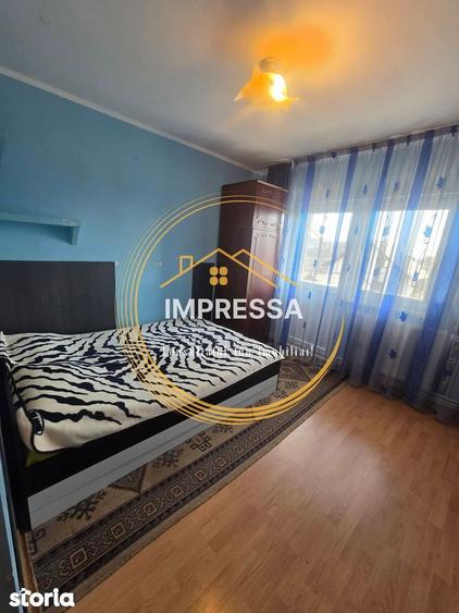 Se vinde apartament 4 camere, pozi?ie foarte buna 91.0000e etaj 2 - 8