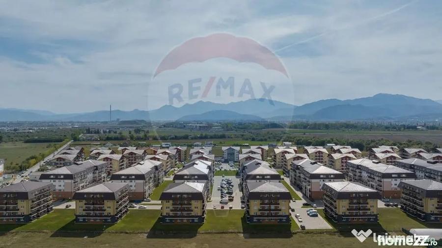 Apartament cu 2 camere semidecomandat în Sânpetru