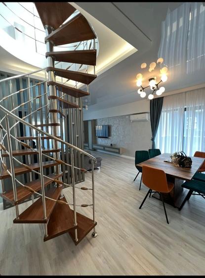 Apartament de vanzare zona Hotel Rex 100mp+terasa 100mp 280 000 euro - 1