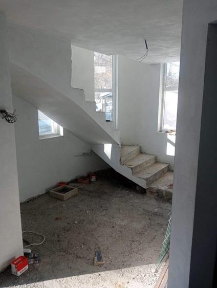 Casa de vanzare . - 3
