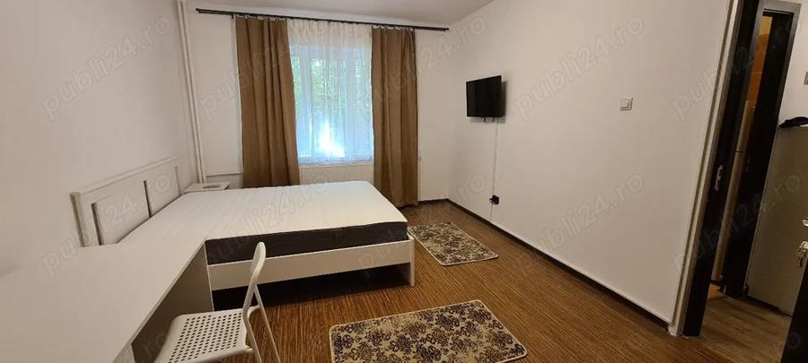 Particular inchiriez garsoniera Sun Plazza bloc anvelopat - 4