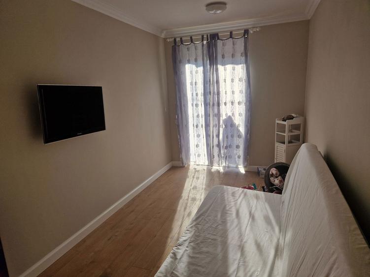 Inchiriez apartament - 2