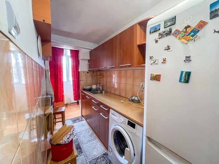 Apartament de vanzare, 3 camere, Semidecomandat, Mobilat & Utilat - 6