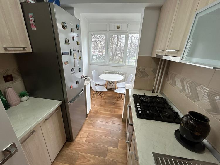 Titan 3 Camere 60 Mp Bloc 1974 Reabilitat Renovat Parter - 9