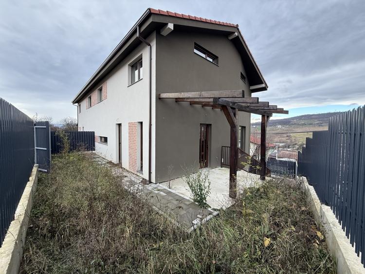 EXCLUSIVITATE !! COM 0% !! De vanzare duplex 4cam 160mpu D+P+E teren str Oasului - 1