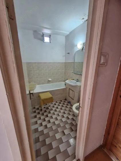 Apartament 3 camere Comane?ti, central. - 9