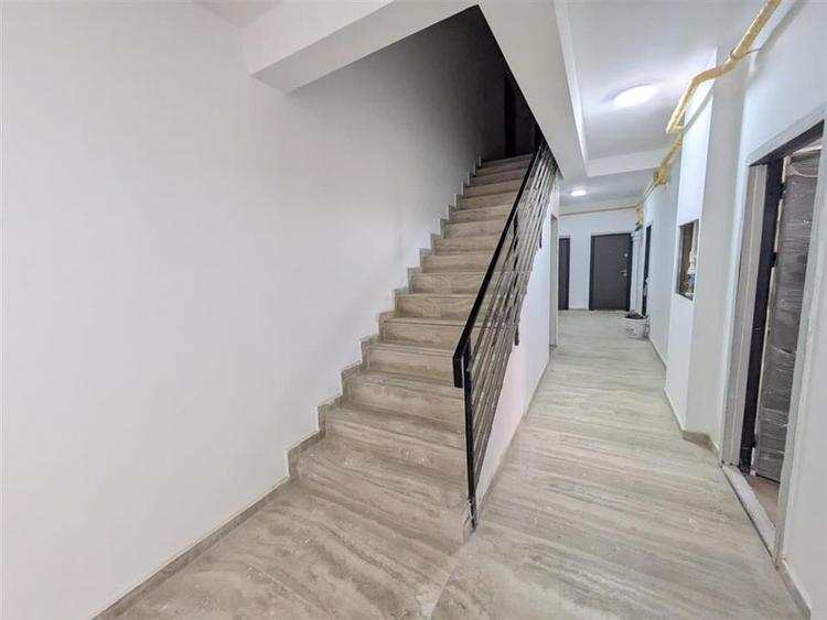 ULTIMUL, ap o camera si terasa 20 mp - 1