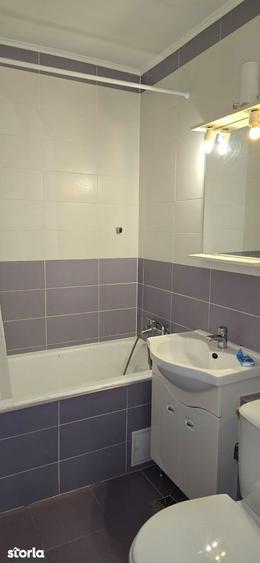 Apartament 2 camere, balcon ?i lift, Sector 4 - 8