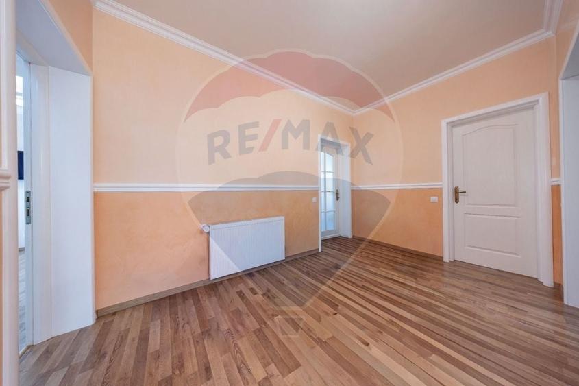 Casă  superba complet utilata teren 660mp - 34