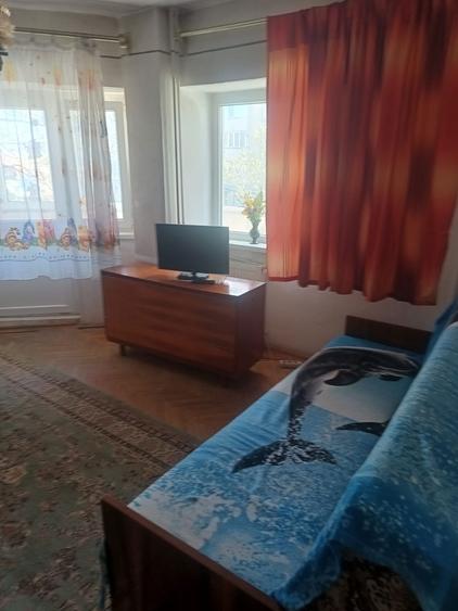 Dau in chirie apartament cu 2 camere, Calea Aradului, etaj. 1 - 1