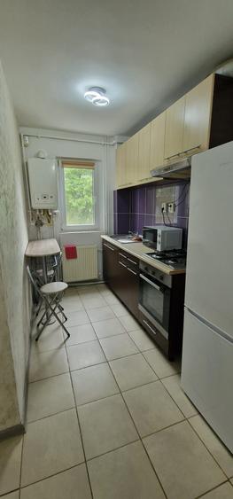 Inchiriez apartament 2 camere - 3