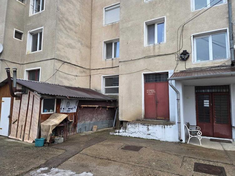 Vand spatiu comercial, alimentara,Stei(Bihor) - 1