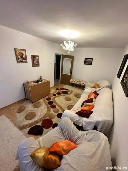 Se vinde apartament cu 3 camere, situat in Comane?ti, Bacau, etaj 4. - 1