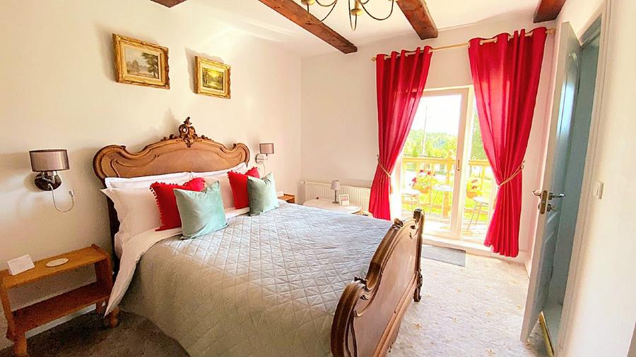 Villa unicat in stil englezesc , Peştera, Parcul National Piatra Craiului - 11