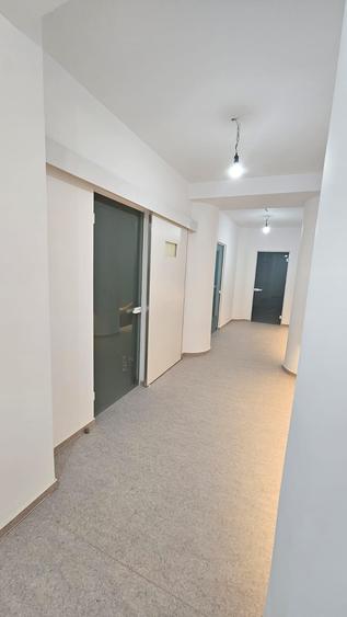 Spatiu comercial de vanzare, pretabil clinica medicala 180 mp utili! - 8