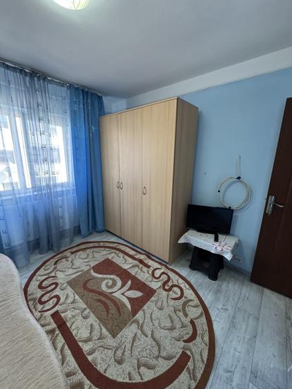 Inchiriere apartament 2 camere – Zona 9 Mai / Registrul Comertului - 10