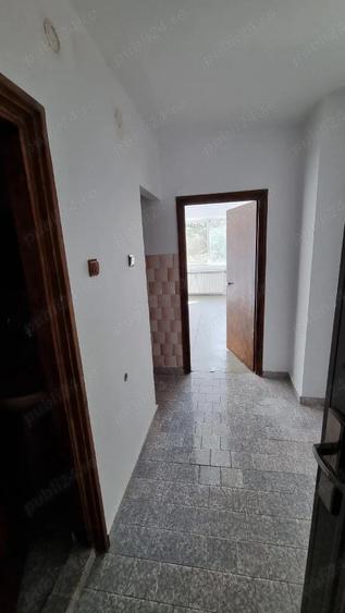 Inchiriez garsoniera - 3