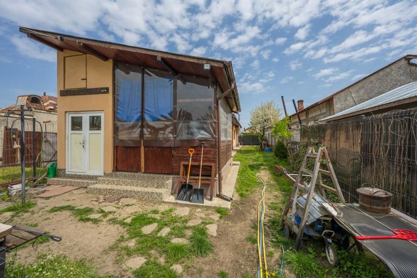 TANTAVA - GRADINARI, CASA 70 MP, LOT - 1557 MP! - 14