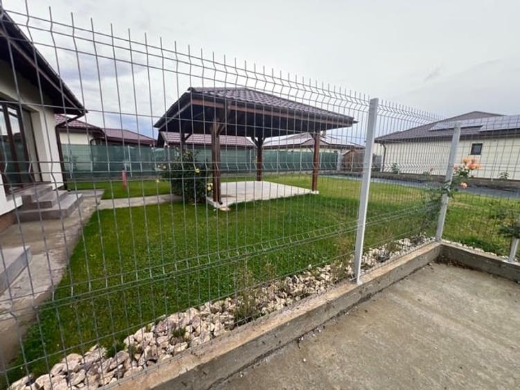 Casa Individuala de inchiriat, 3 cam, 2 bai mobilate, 2 parcari - 4