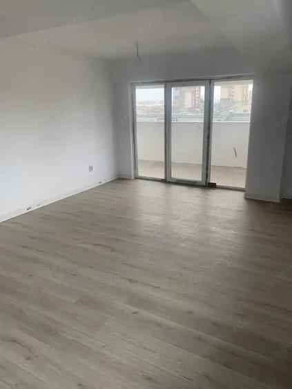 Apartament 4 camere, 118 mp, zona George Enescu - 9