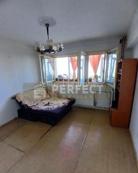 Ap.2 camere, Sos.Vestului, etaj 6,DECOMANDAT,pret 1239 euro/mp!!