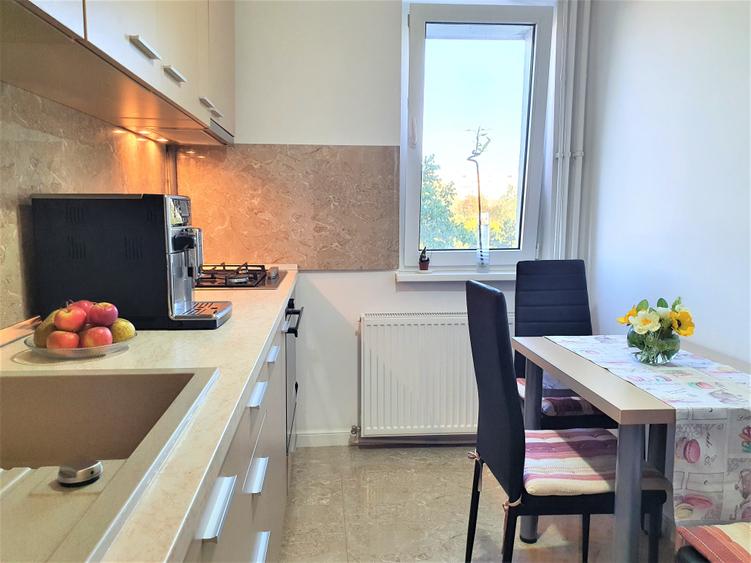 Apartament 3 camere semidec. Titan - 2 balcoane -8 minute metrou- Parcul Titanii - 2