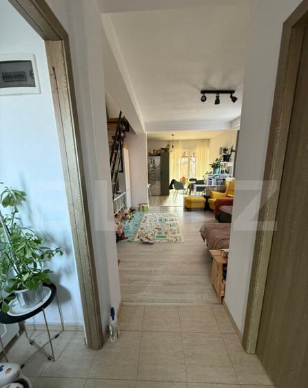 Triplex de vanzare Utvin 85mp 4 camere 2 bai 270mp teren - 2