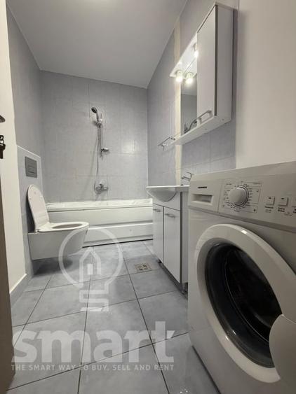 Apartament cu 3 camere semidecomandat, mobilat în Semicentral