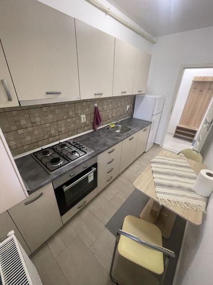 Inchiriez Garsoniera Militari Residence - 3