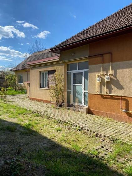 Casa tip duplex , str.Mihai Eminescu ,zona excelenta la strada principala - 1