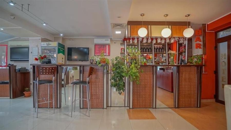 Escapada in Brasov:pensiune cu farmec +restaurant+ teren sportiv+ facilitati - 5